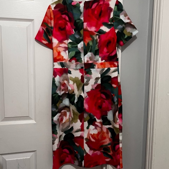 Floral Sheath Dress in Multi-Color - Picture 4 of 7